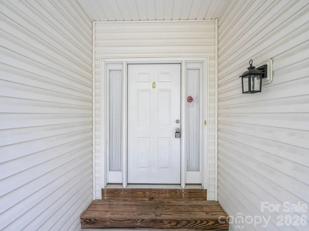 6 Scottish Circle Asheville NC 28803