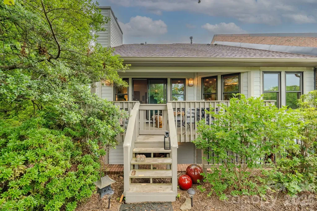 77 Chestnut Street Tryon NC 28782