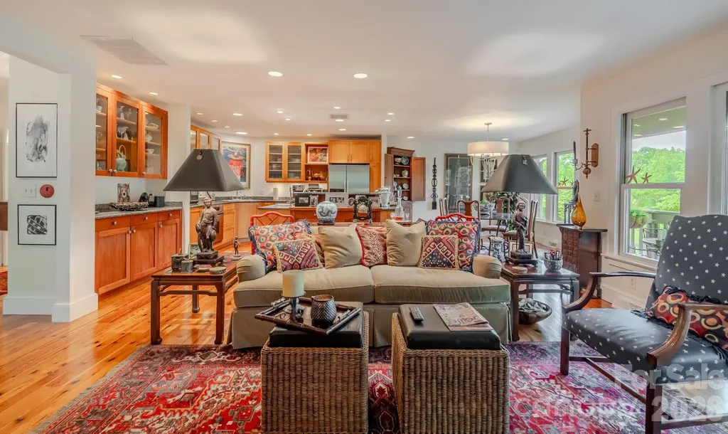 77 Chestnut Street Tryon NC 28782