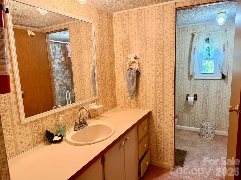 4248 Peachtree Lane Granite Falls NC 28630
