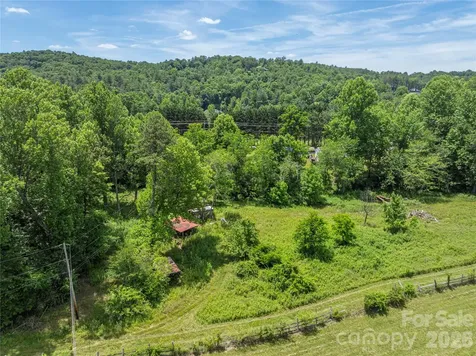 999 Pressley Lane Horse Shoe NC 28742