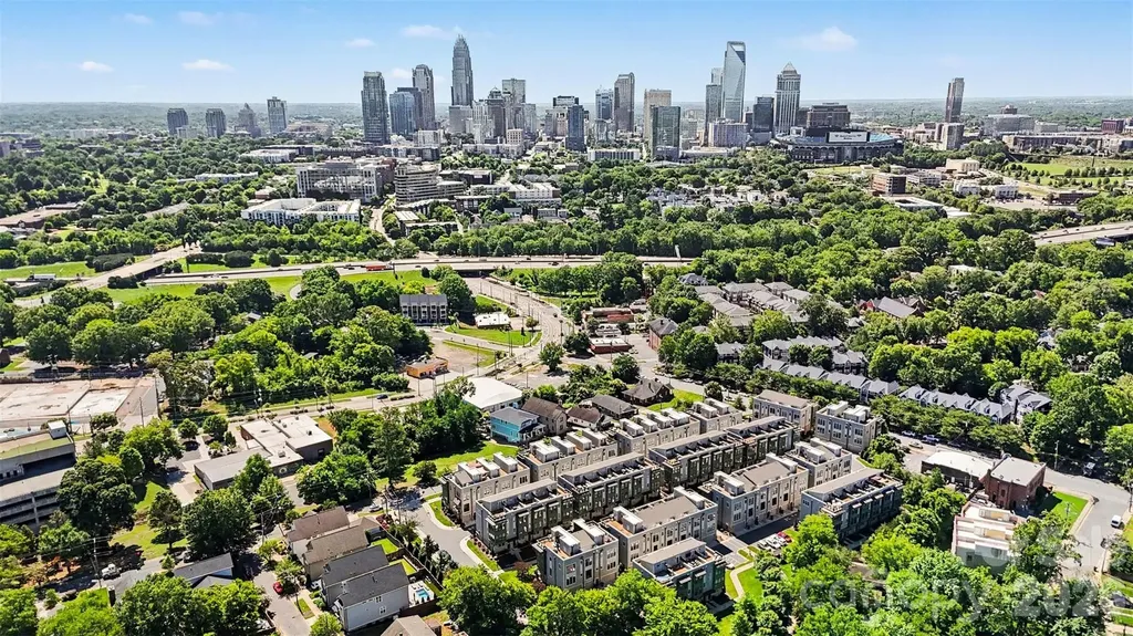 1571 Duckworth Avenue Charlotte NC 28208