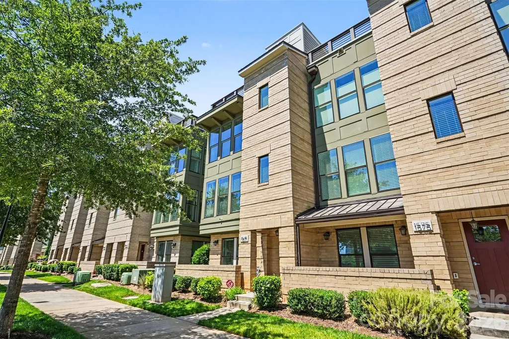 1571 Duckworth Avenue Charlotte NC 28208