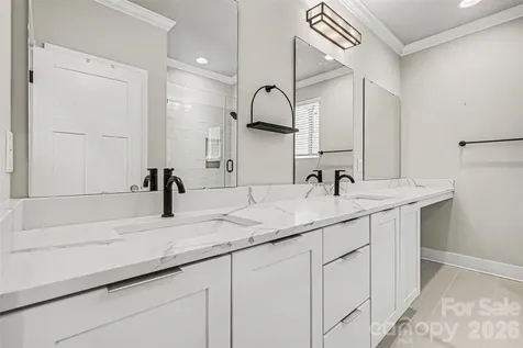 1571 Duckworth Avenue Charlotte NC 28208