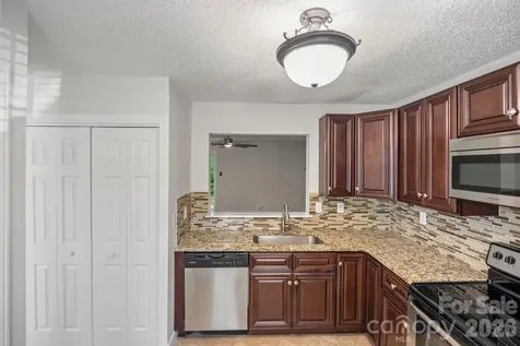 9710 Old Gate Drive Matthews NC 28105