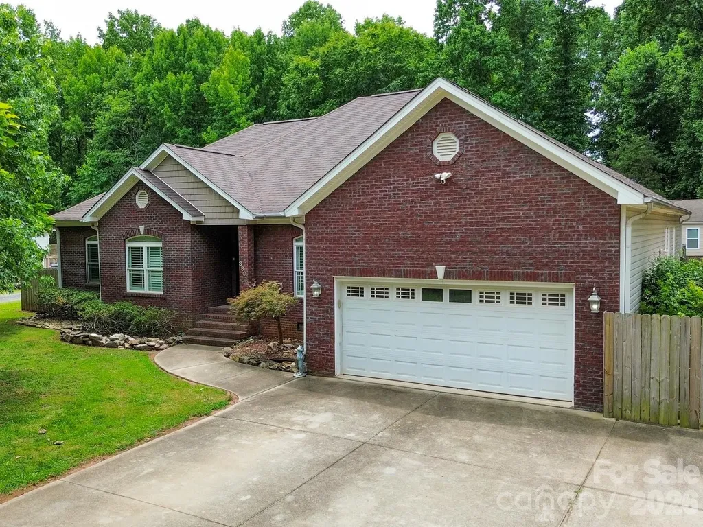 3801 Hayden Drive Charlotte NC 28269