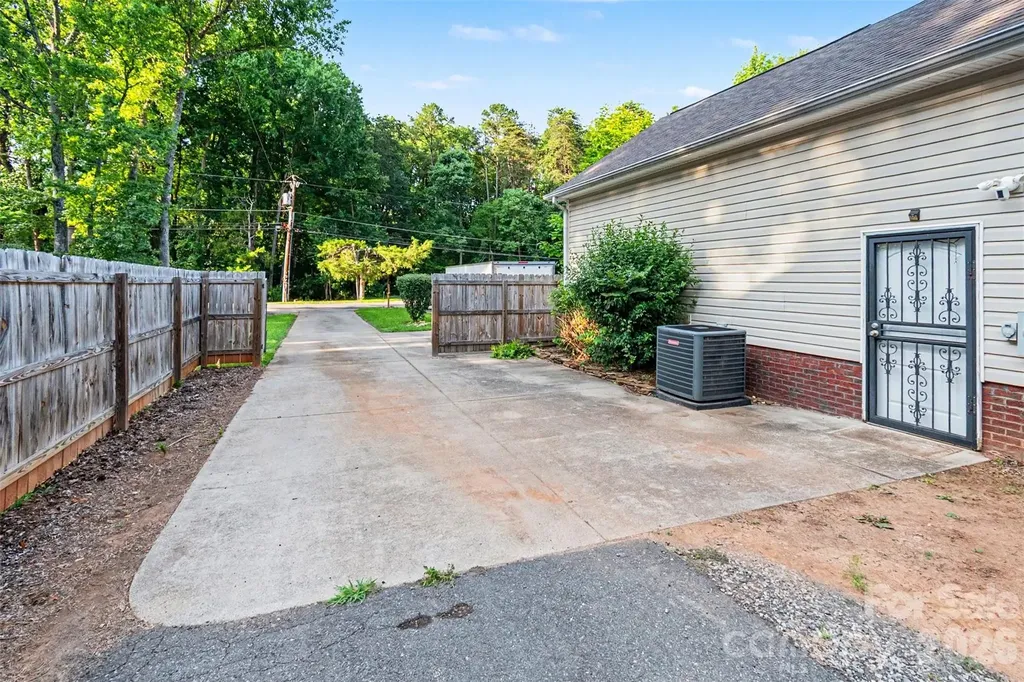 3801 Hayden Drive Charlotte NC 28269