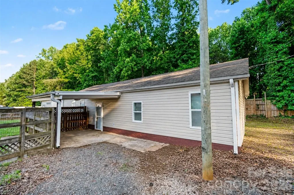 3801 Hayden Drive Charlotte NC 28269