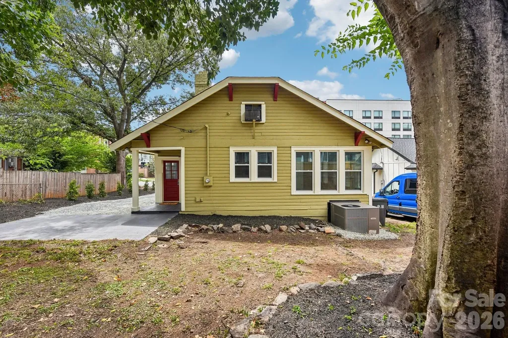 1612 S Tryon Street Charlotte NC 28203