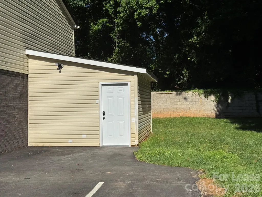 300 Holly Circle Mount Holly NC 28120