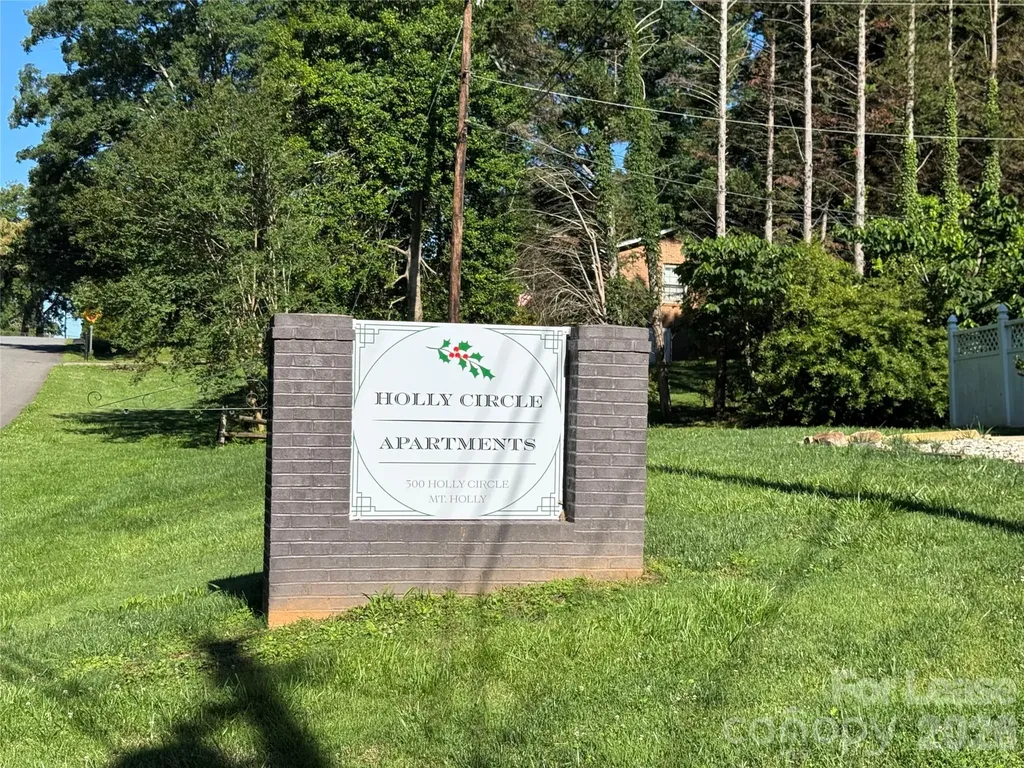 300 Holly Circle Mount Holly NC 28120