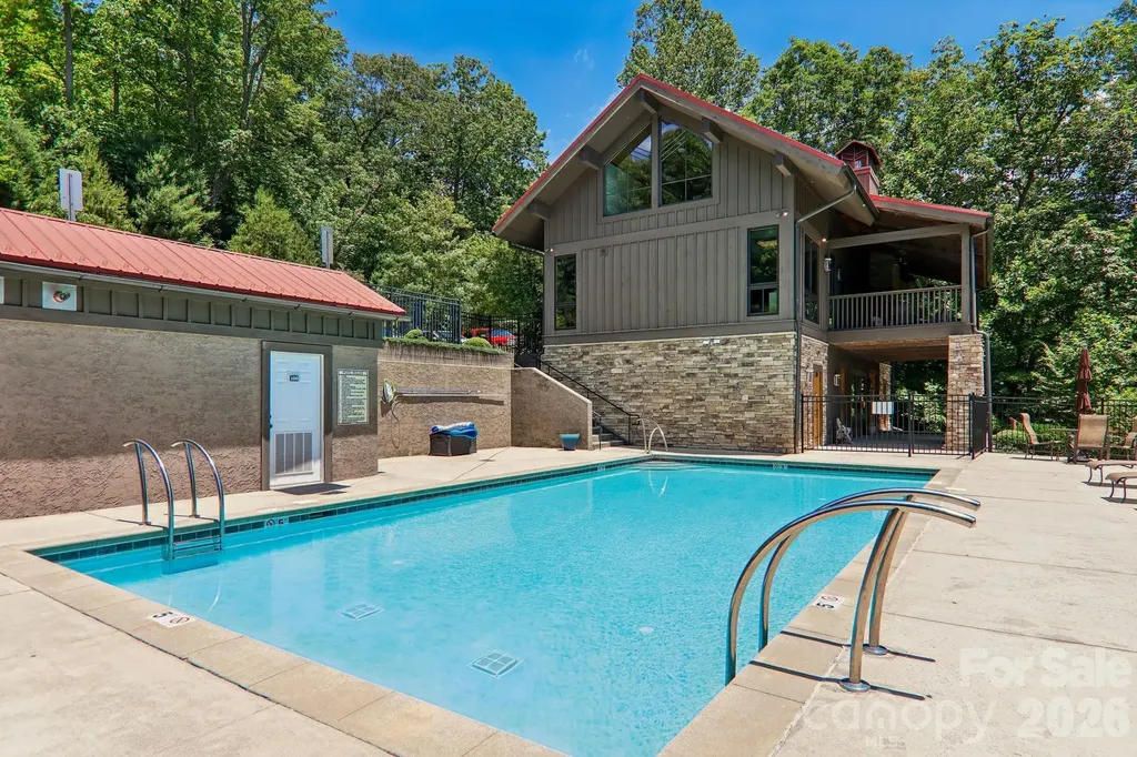 11 Magnolia Branch Drive Zirconia NC 28790