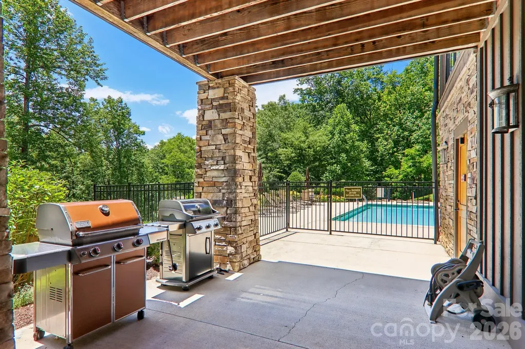 11 Magnolia Branch Drive Zirconia NC 28790