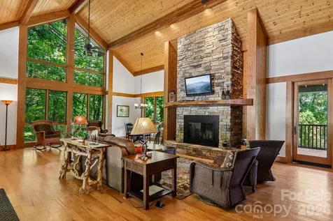 11 Magnolia Branch Drive Zirconia NC 28790