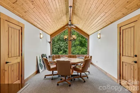 11 Magnolia Branch Drive Zirconia NC 28790