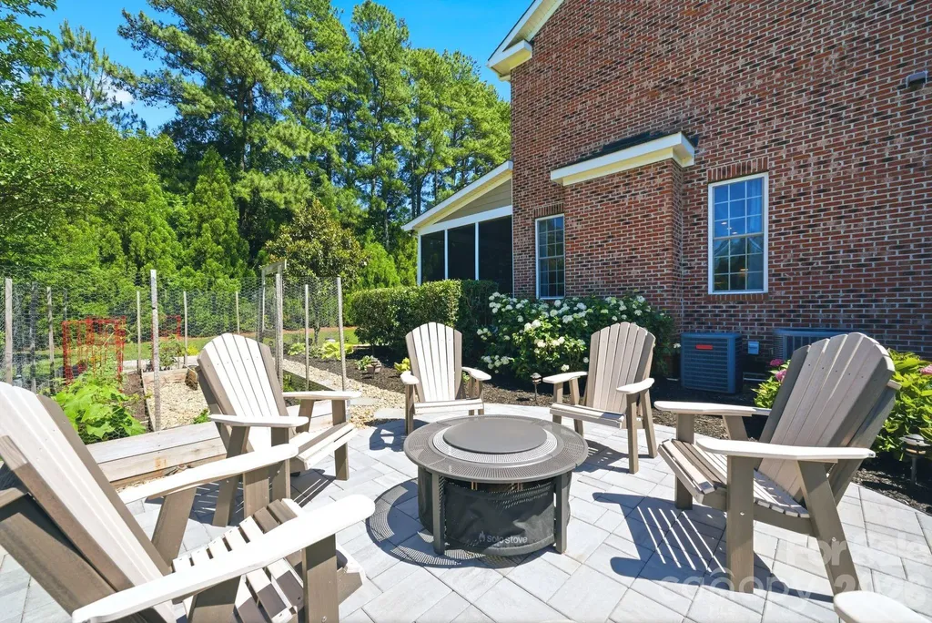 16000 Sunset Drive Huntersville NC 28078