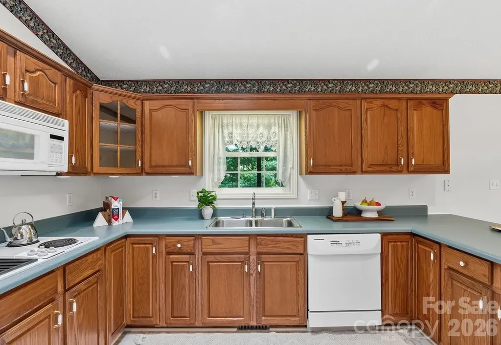 27 Red Maple Drive Weaverville NC 28787