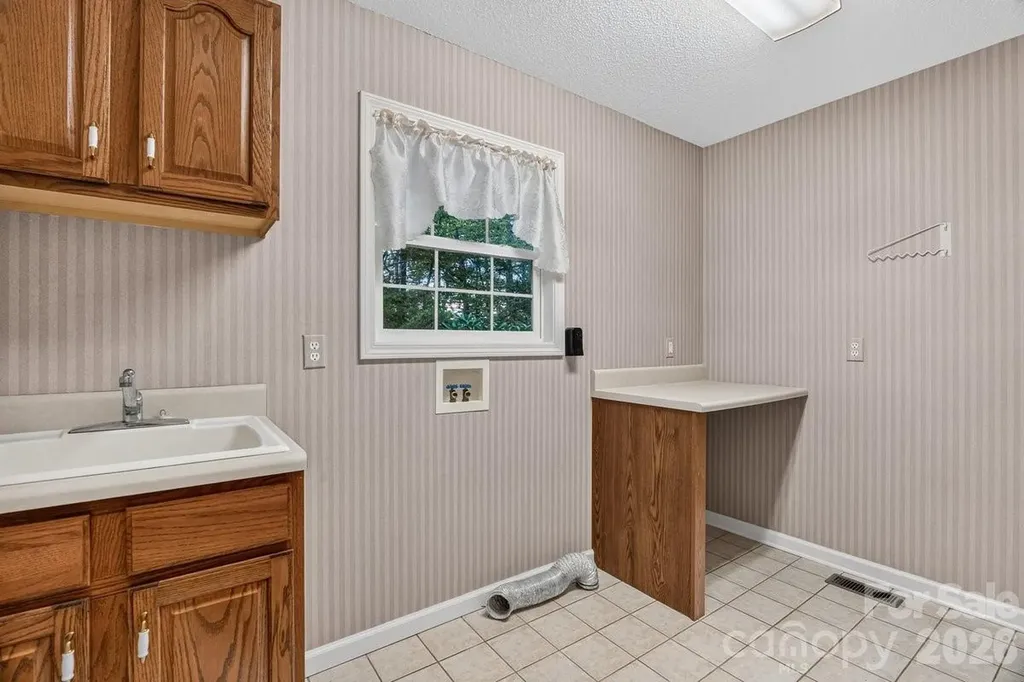 27 Red Maple Drive Weaverville NC 28787