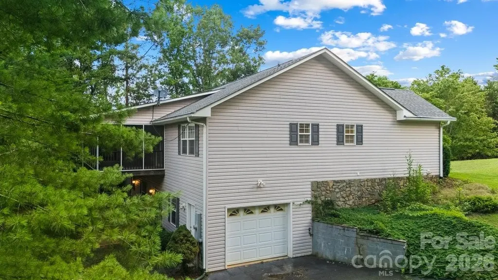 27 Red Maple Drive Weaverville NC 28787