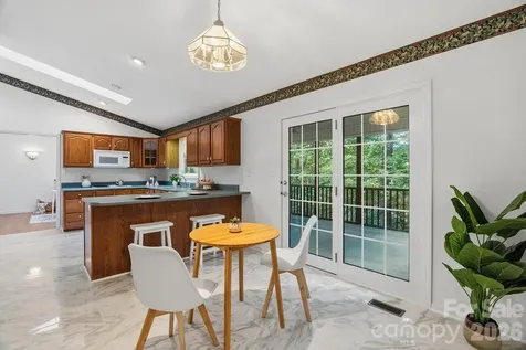 27 Red Maple Drive Weaverville NC 28787