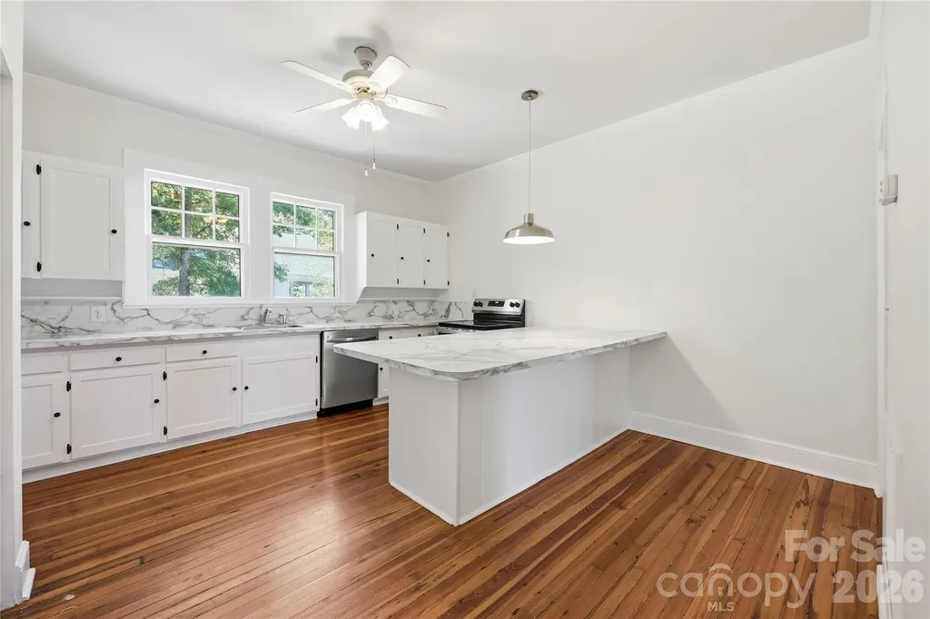 812 N 4th Street Albemarle NC 28001