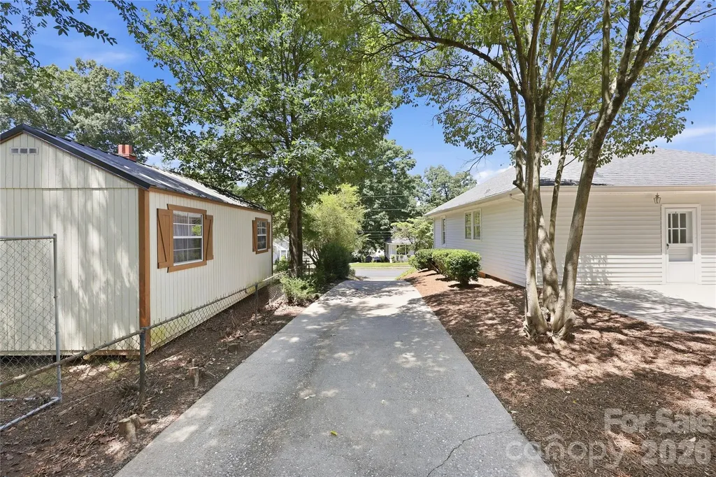 812 N 4th Street Albemarle NC 28001