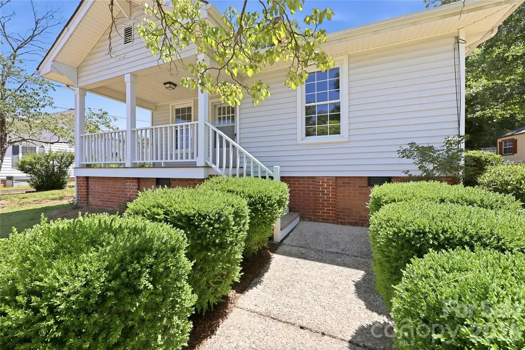 812 N 4th Street Albemarle NC 28001