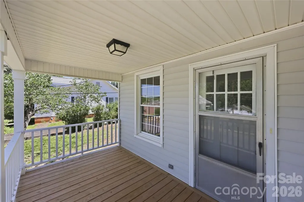 812 N 4th Street Albemarle NC 28001
