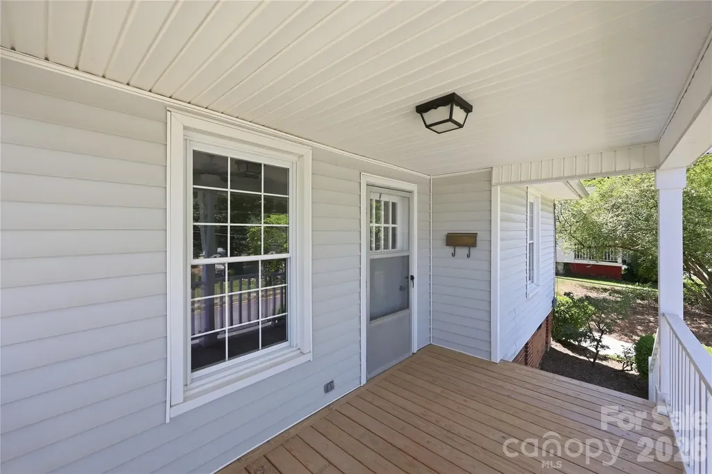 812 N 4th Street Albemarle NC 28001