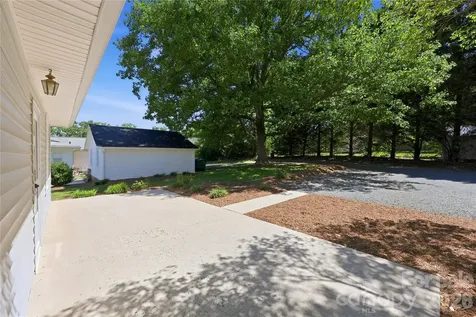 812 N 4th Street Albemarle NC 28001