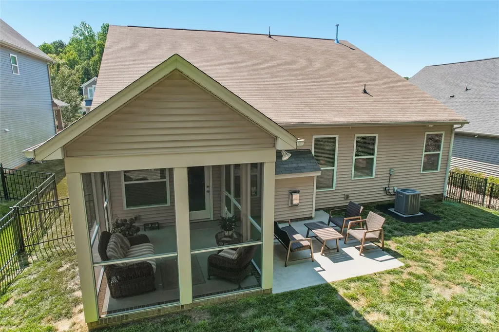 3198 Helmsley Court Concord NC 28027