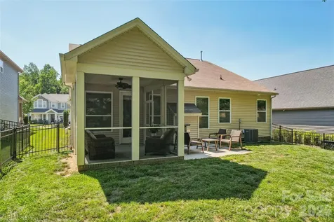 3198 Helmsley Court Concord NC 28027