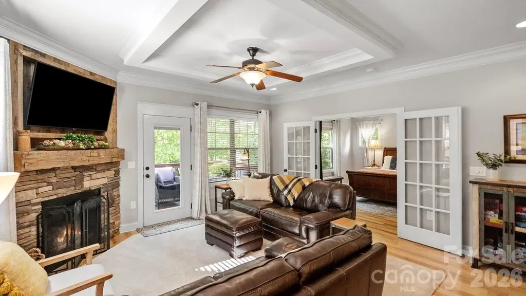 39 Tudor Way Black Mountain NC 28711