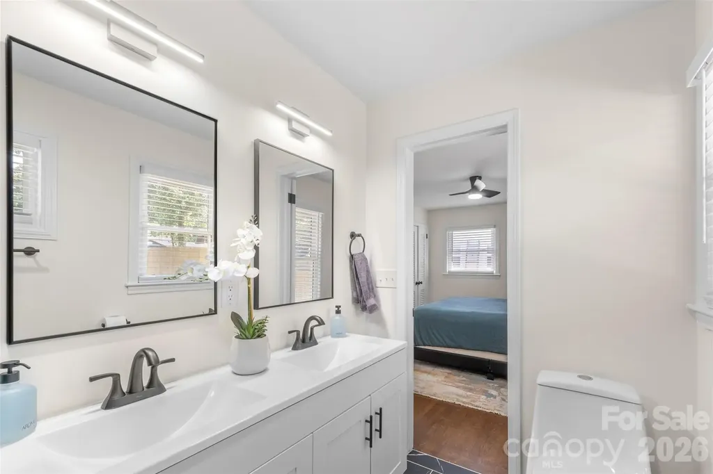 2014 Sandhurst Drive Charlotte NC 28205