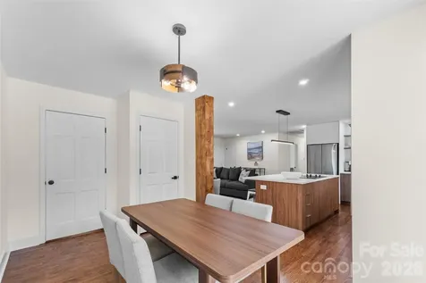 2014 Sandhurst Drive Charlotte NC 28205