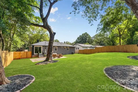 2014 Sandhurst Drive Charlotte NC 28205