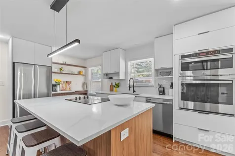 2014 Sandhurst Drive Charlotte NC 28205