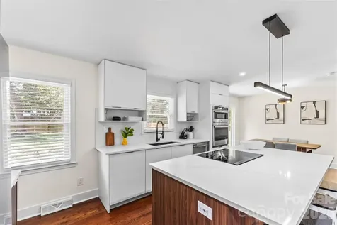 2014 Sandhurst Drive Charlotte NC 28205