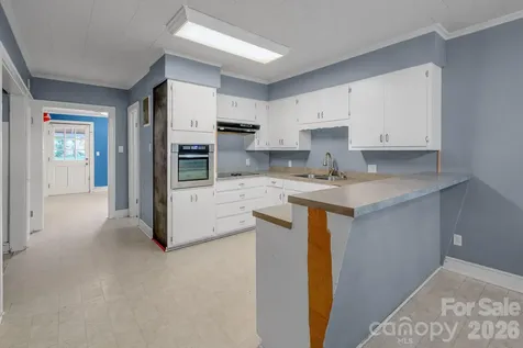 55 Maple Street Badin NC 28009