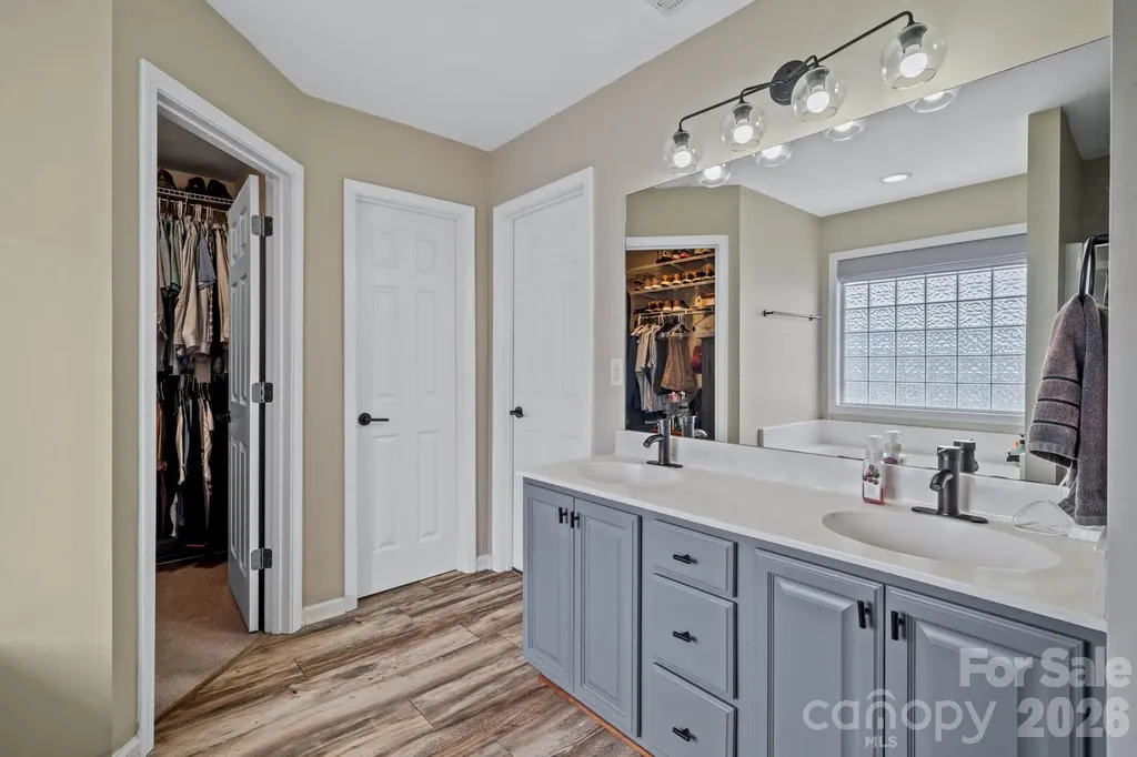227 Roanoke Road Fletcher NC 28732