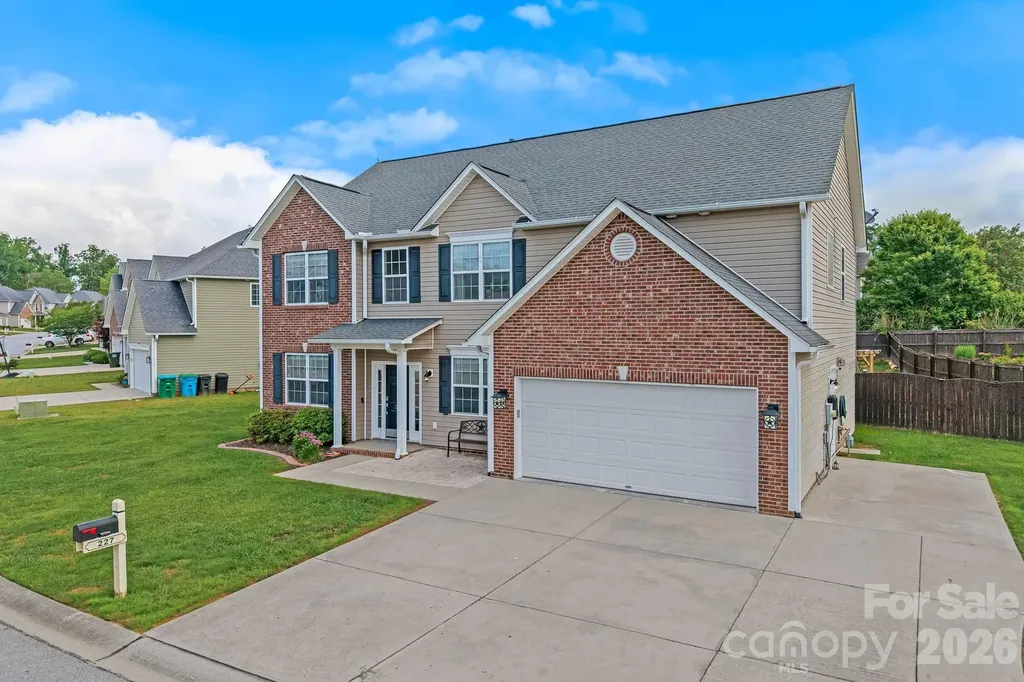 227 Roanoke Road Fletcher NC 28732