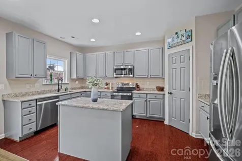 227 Roanoke Road Fletcher NC 28732