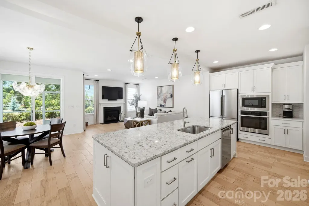 6008 Corbin Woods Court Charlotte NC 28226