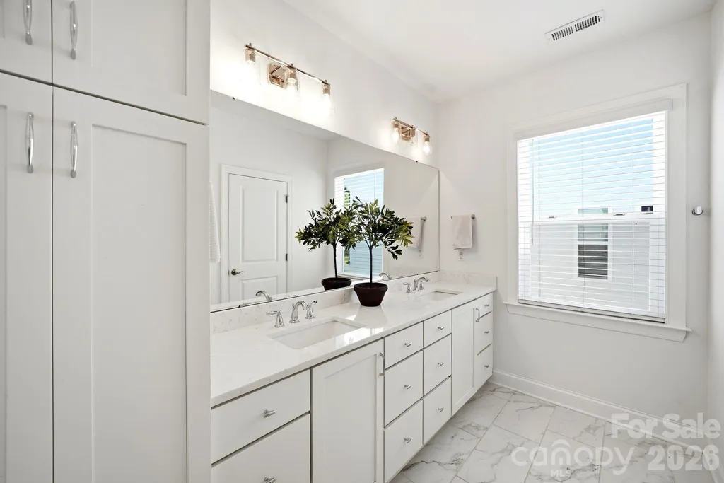 6008 Corbin Woods Court Charlotte NC 28226