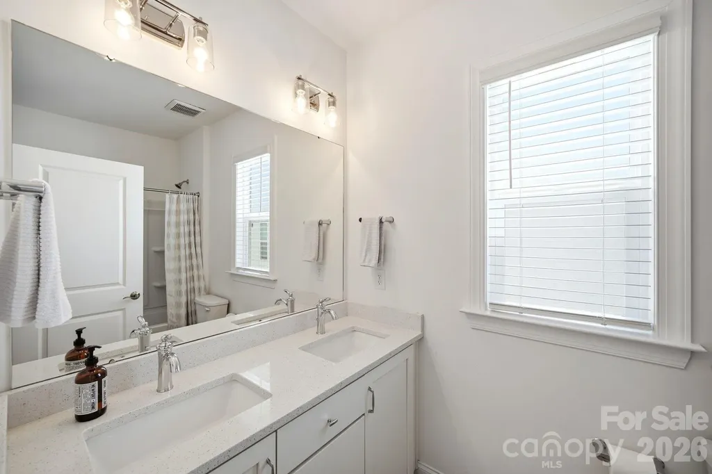 6008 Corbin Woods Court Charlotte NC 28226