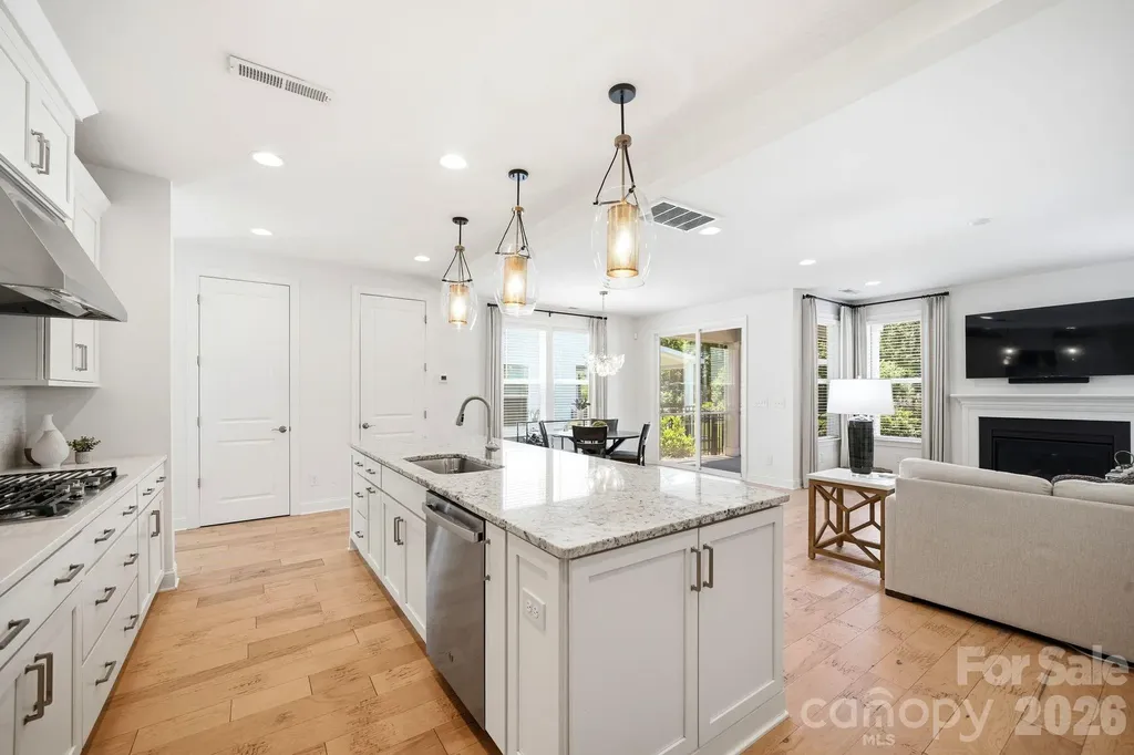 6008 Corbin Woods Court Charlotte NC 28226