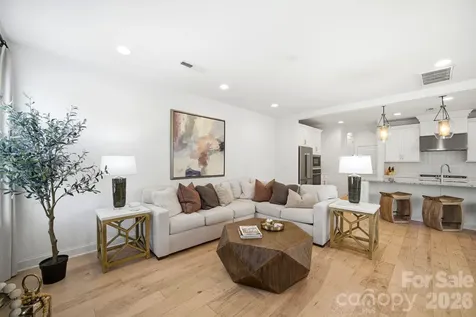 6008 Corbin Woods Court Charlotte NC 28226