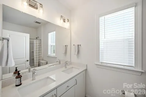 6008 Corbin Woods Court Charlotte NC 28226