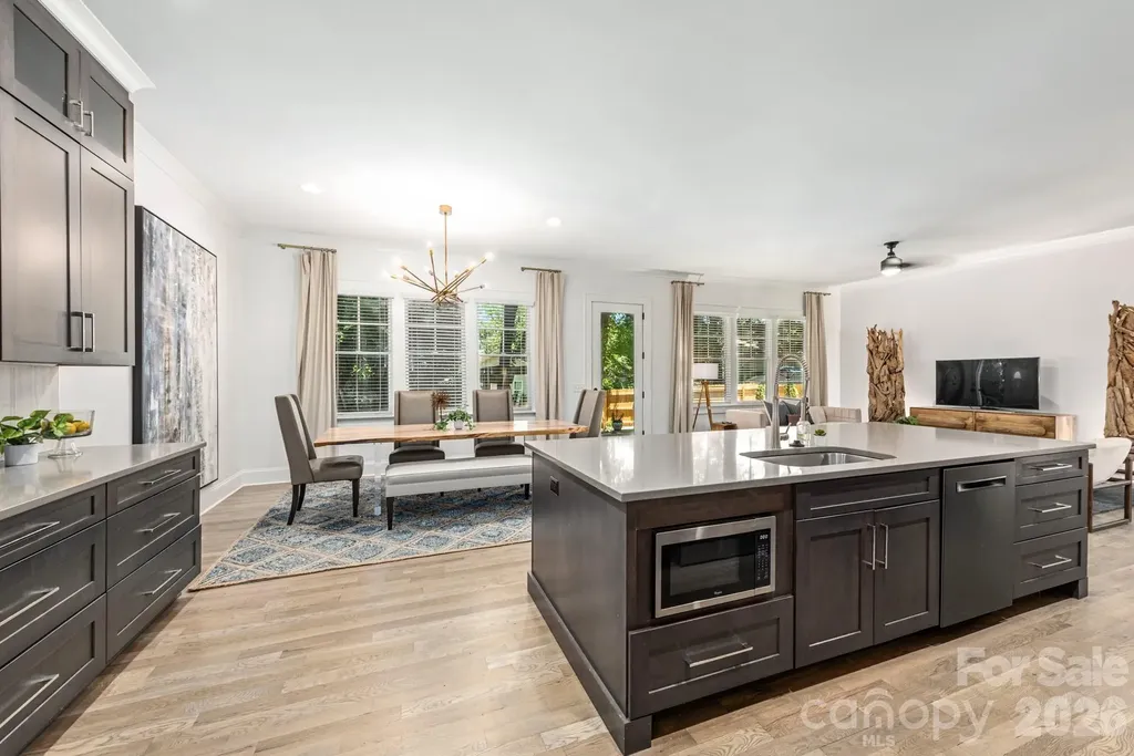 1301 Catawba Avenue Charlotte NC 28205