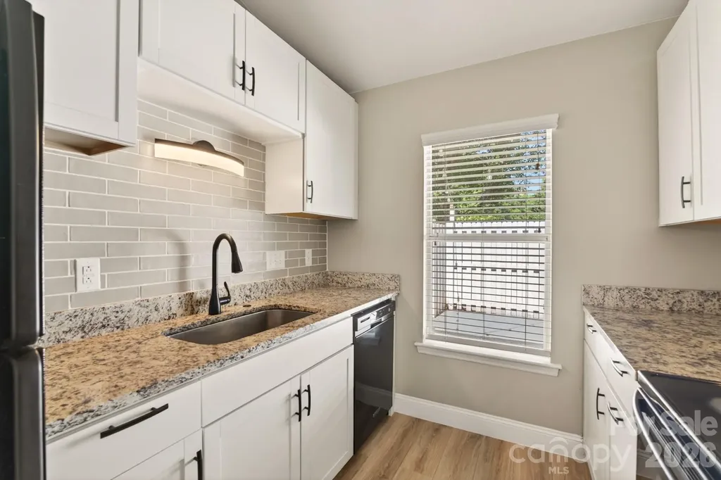 2705 Tiergarten Lane Charlotte NC 28210